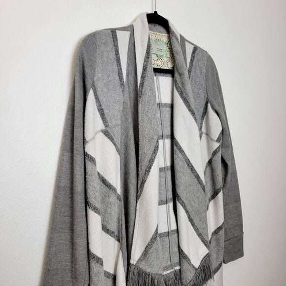ANTHROPOLOGIE Saturday Sunday Elsie Gray Striped Open Fringe Blanket Cardigan - Picture 3 of 12